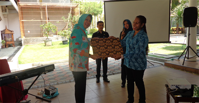 PKK Kabupaten Puncak Belajar Industri Kecil  Berbasis Agro Di Kota Wisata Batu